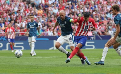 فوز عسير لأتليتيكو مدريد على فاينورد