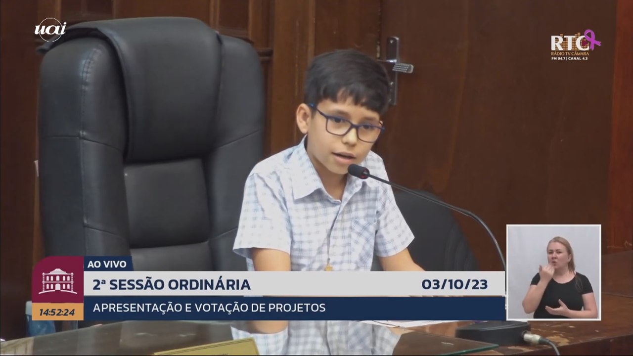 MPMG investiga denúncia feita por menino sobre má qualidade de merenda