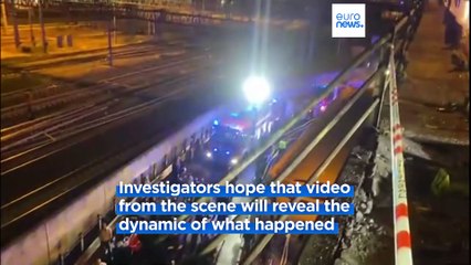 Italy launches probe after bus with foreign tourists in Venice plunges from overpass, killing 21