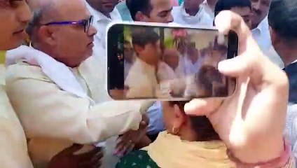 अलवर ग्रामीण सीट.....टिकट की चाह...भूले रिश्ते, भाई-बहन आमने-सामने, देखे वीडियो