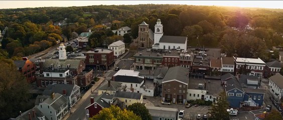 Feriado Sangrento Trailer Oficial Dublado
