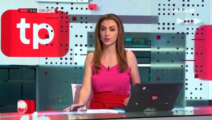 Video: Mira el momento cuando un auto con tres personas invade carril y es impacto por una camioneta