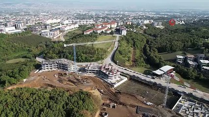Bu proje hem doğayla iç içe hem de şehir merkezine dakikalarca uzaklıkta