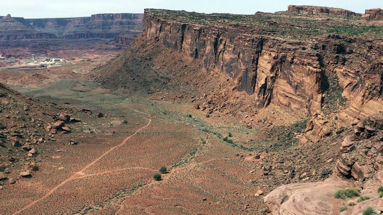 Cliffhanger Trail, on the cliff