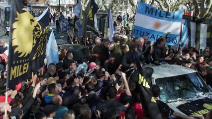 Milei seduz jovens argentinos: do YouTube para a Casa Rosada?
