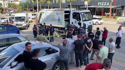 Çöp kamyonunun çarptığı yaşlı kadın hayatını kaybetti