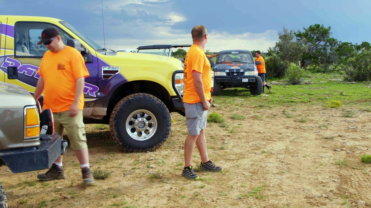 2015 Cheap Truck Challenge ’50 Willys Jeep vs ’64 Dodge power Wagon vs Kia Sportage vs ’60 Jeep CJ5