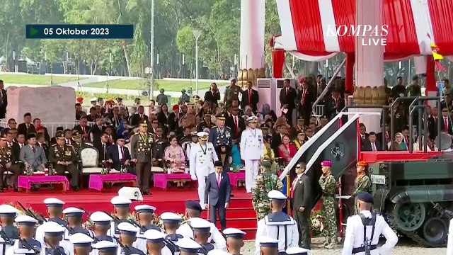 [FULL] Momen Jokowi Periksa Seluruh Pasukan Upacara HUT ke-78 TNI