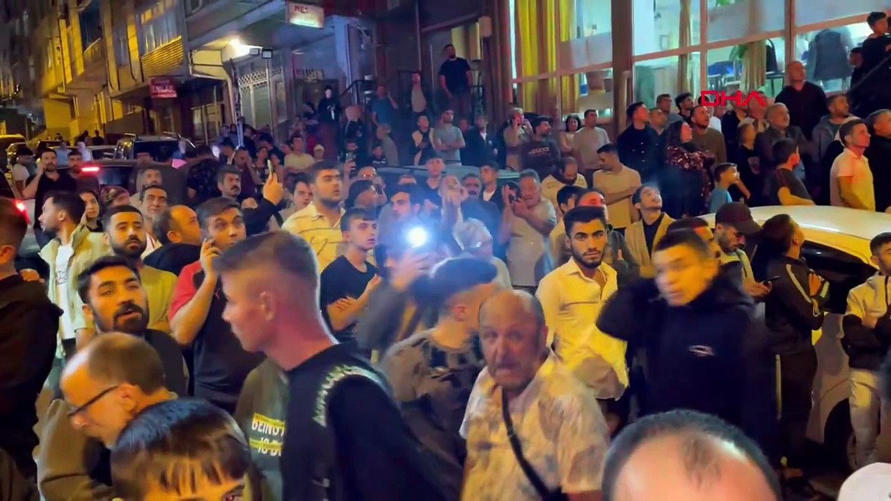 Küçükçekmece'de Tekstil Atölyesinde Yangın Çıktı