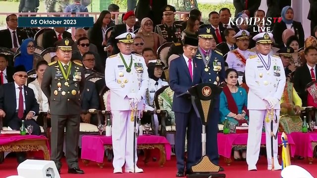 Momen Jokowi Sapa Mega & SBY yang Berseragam TNI Sebelum Berikan Amanat di HUT ke-78 TNI