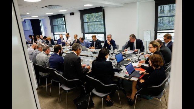 VIDEO: Syndicats et patronat pour une hausse de 4,9 % des pensions du privé