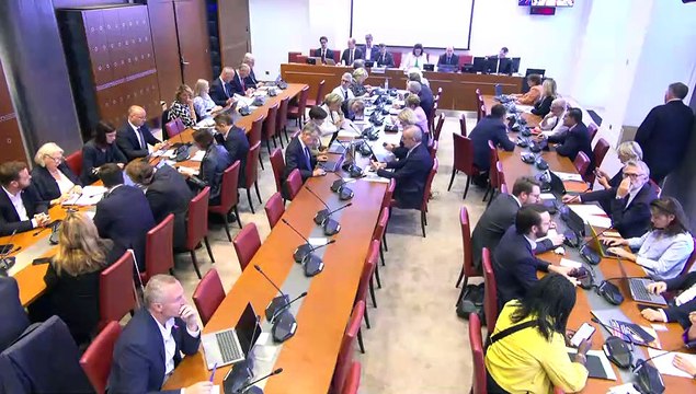 Commission des affaires sociales : Examens des propositions de loi : Soutien des femmes qui souffrent d’endométriose ; Suppression ou à suspension des allocations familiales pour les parents d’enfants criminel ou délinquants - Mercredi 4 octobre 2023