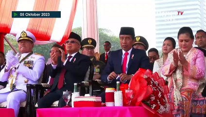 Download Video: Saat Presiden Jokowi dan Iriana Dibuat Kagum Lihat Formasi 'Fly Pass' HUT ke-78 TNI