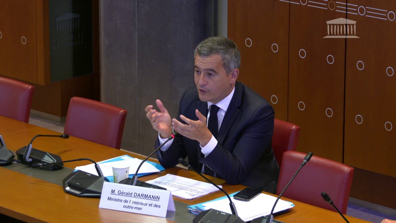 Gérald Darmanin: "Oui, de temps en temps, les policiers et gendarmes utilisent la violence légitime pour imposer des règles de droit"