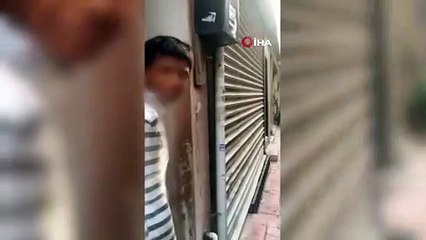 Motosiklet hırsızını suçüstü yakalayıp, streç filme sarıp dövdü