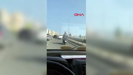 Avcılar'da AK-47 Silahıyla Motosiklet Üzerinde Yolculuk Yapan Şüpheli Yakalandı