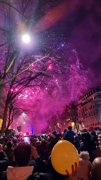 Bonne année 2023 0✨️✨️✨️✨️