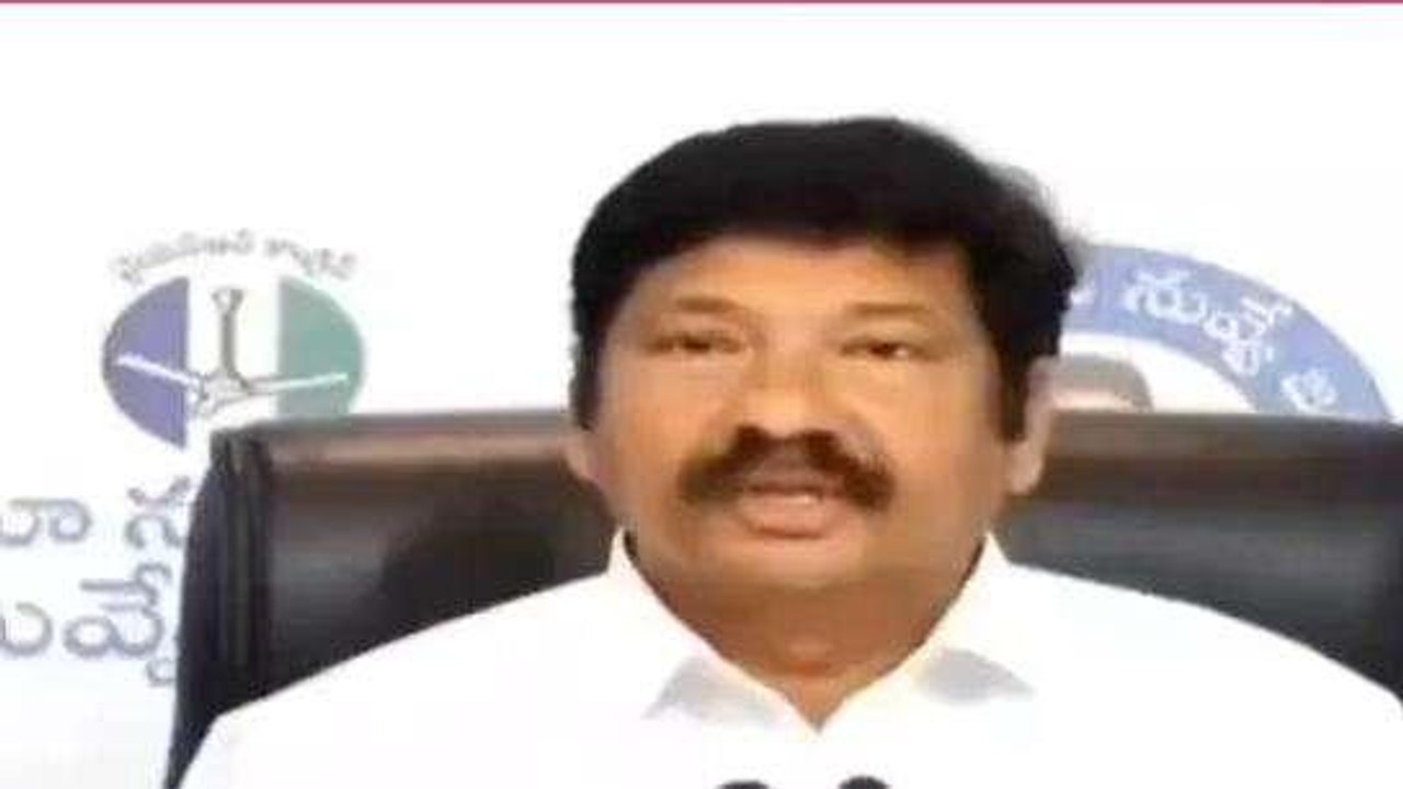 కృష్ణా జిల్లా: 2 వేల మంది కూడా పవన్ సభకు రాలేదు...