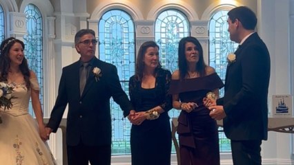 Woman wows her parents at her vow-renewal ceremony by telling them she's pregnant!