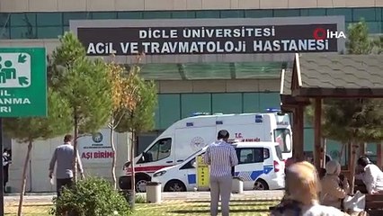 Diyarbakır’da kontrolden hafif ticari araç takla attı: 3 ölü, 2 yaralı