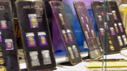 Bayraktar Kızılelma'nın Altın Maketi Mücevher Fuarında Sergileniyor