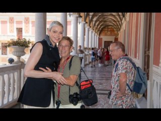 Princess Charlene stuns unexpected tourists during tour of Monaco Palace