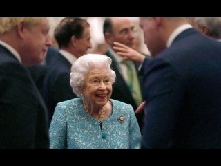 Queen issues warning to world leaders as she's forced to miss major summit