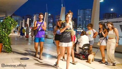 People in Malaga Get a Big Scare from this Crazy Bush !!