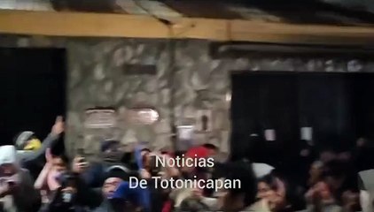 Video: Vecinos y autoridades comunitarias evitan ingreso de antimotines a Totonicapán