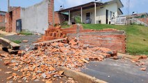 Moradores de Apucarana calculam prejuízos causados pelo temporal