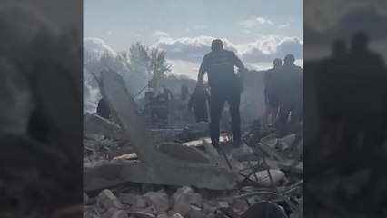 러, 우크라 수복지역 카페·상점 공격 최소 49명 사망 / YTN