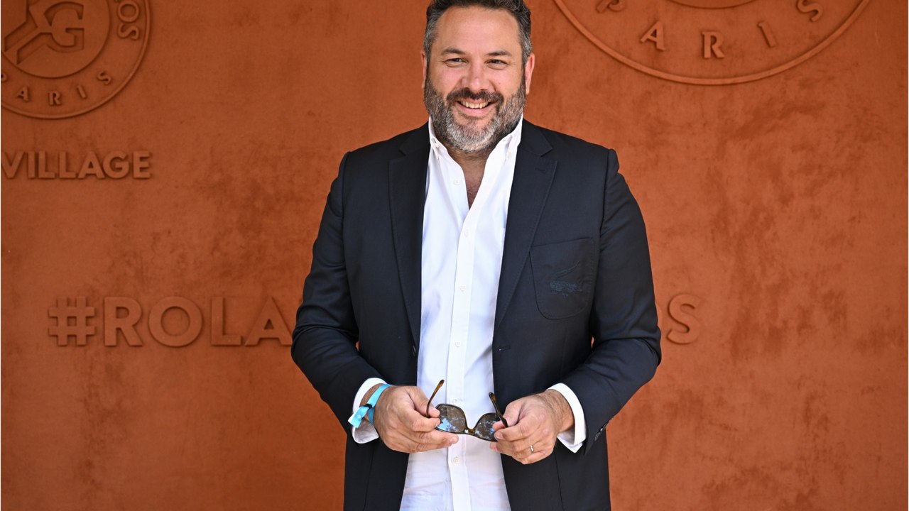 VOICI : Bruce Toussaint quitte BFMTV : le journaliste va animer une nouvelle matinale sur TF1