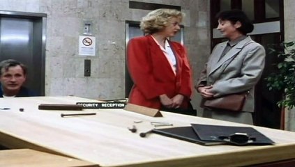 One Foot In The Grave - S01 - E01 - Alive And Buried