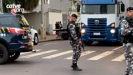 Transporte privado de valores parou o Centro de Cascavel Ruas foram fechadas e dezenas de agentes de segurança participaram na ação