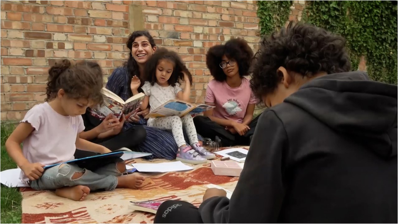 بريطانيا.. لماذا تنامت ظاهرة تعليم الأطفال في المنازل بدل المدارس؟