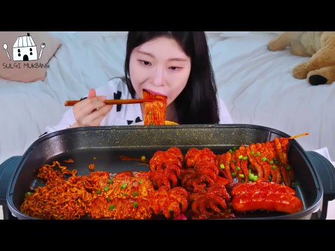 ASMR MUKBANG| Braised Fire Spicy Seafood(Small octopus, Webfoot octopus, Mushroom).