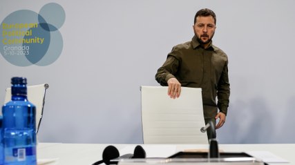 Selenskyj fordert in Granada Winter-Schutzschirm für die Ukraine