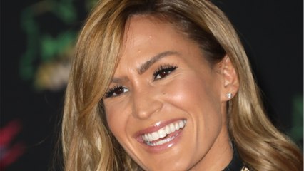 GALA VIDEO - Vitaa donne des nouvelles de Diam’s : “On passe des heures au téléphone”