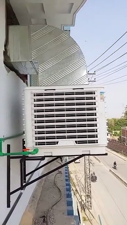 Evaporative_air_cooler_installation_ducting_camplet_work