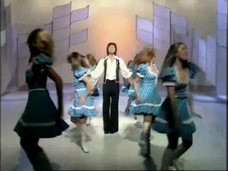 SHE LOVES YOU by Cliff Richard - live TV performance 1974