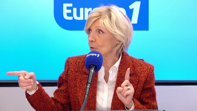 Évelyne Dhéliat, présentatrice de télévision française