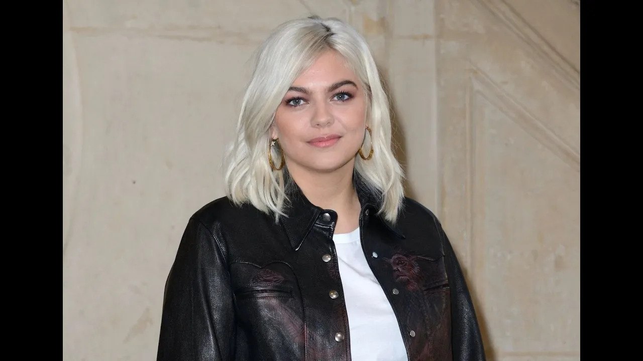 « C’est mon mec qui a choisi » : Louane explique l’origine du prénom de sa fille