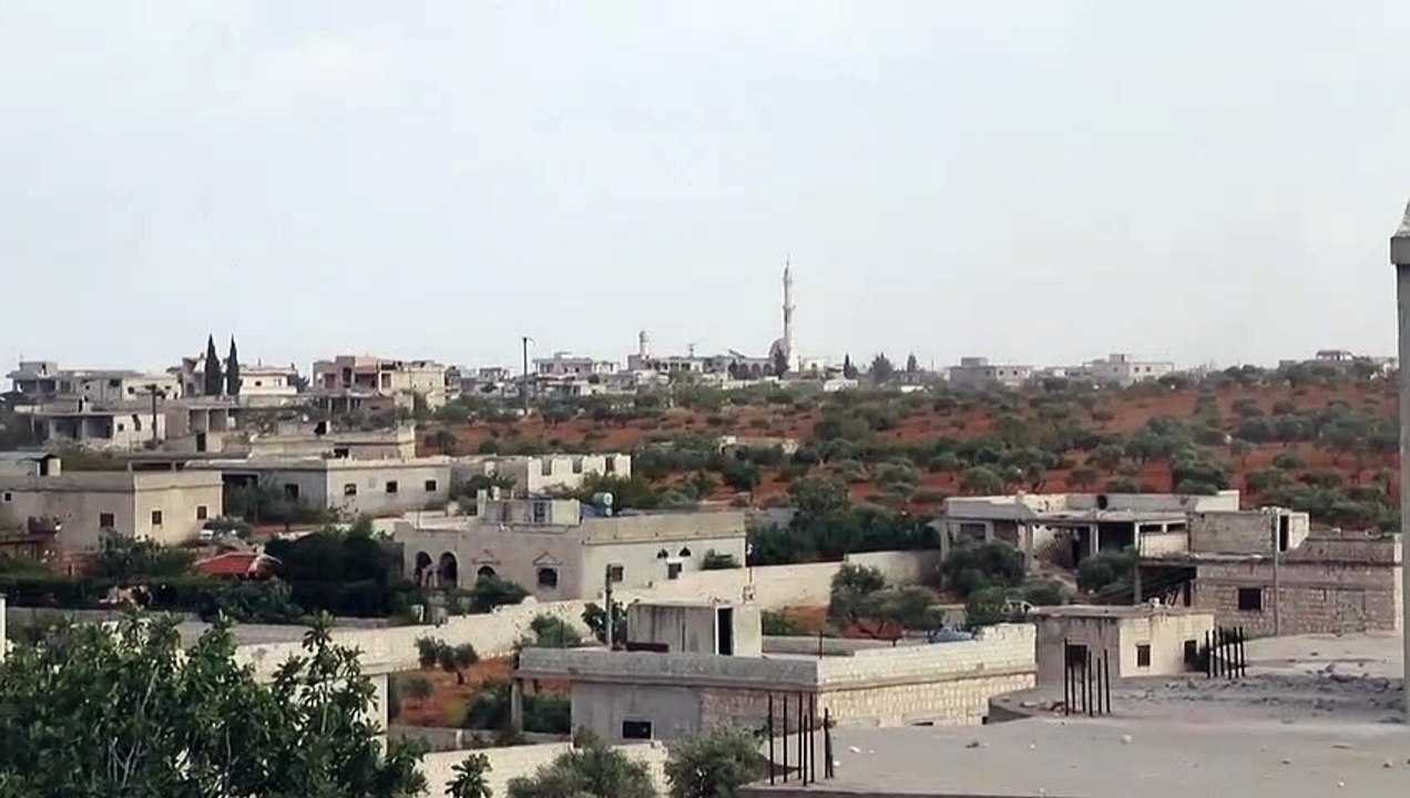قصف لقوات النظام يستهدف بلدة أريحا في إدلب (الخ...