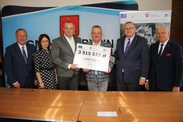 Podpisanie umowy na dofinansowanie budowy sieci kanalizacyjnej w gminie Kobylin