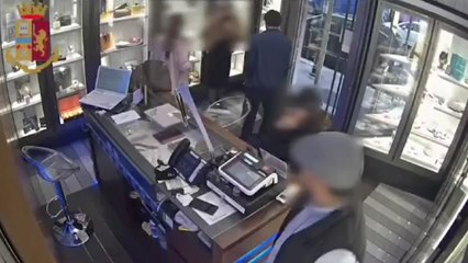 Viterbo, arrestata banda autrice di quattro furti in gioiellerie
