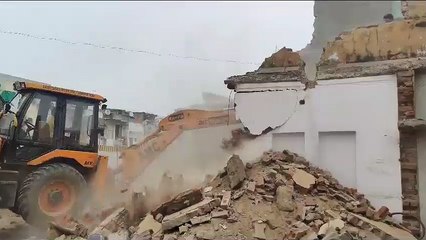 Video.... सरखेज में अतिक्रमण दूर कर 28 करोड़ रुपए का प्लॉट खाली कराया