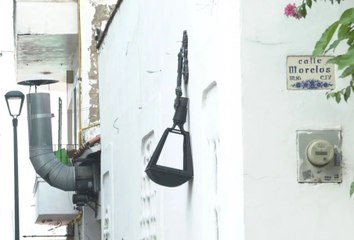 Falla alumbrado público y hasta rotas las lámparas en el Centro de Vallarta