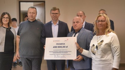 Artur Chojecki wręczył promesy z Rządowego Programu Odbudowy Zabytków