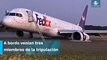 ¡Pánico al aterrizar! Avión de FedEx se sale de la pista en aeropuerto de Tenneesse