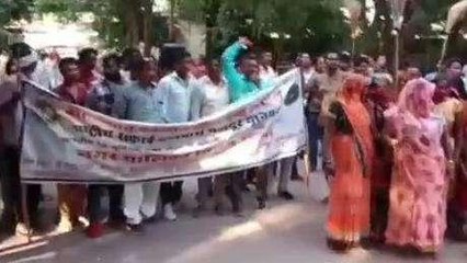 मुरैना: सफाई कर्मचारियों ने घेरा संभागआयुक्त का दफ्तर,दी भूखहड़ताल की चेतावनी